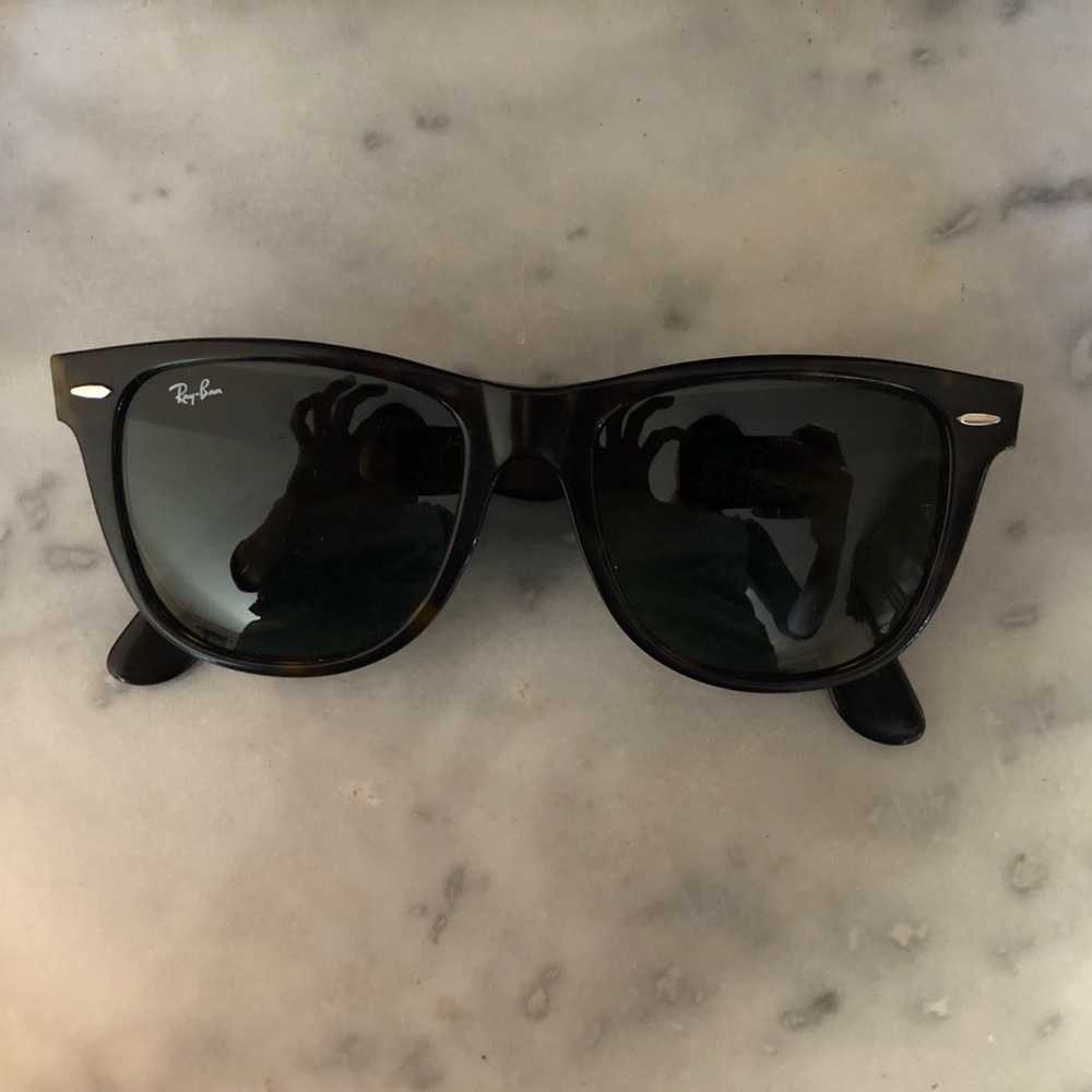 Ray Ban Large Wayfarer Sunglasses